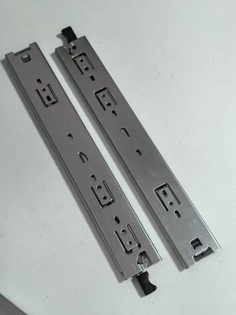 Furniture Hardware 53mm Ball Bearing Slide with Hanging-in Hooks Made in China