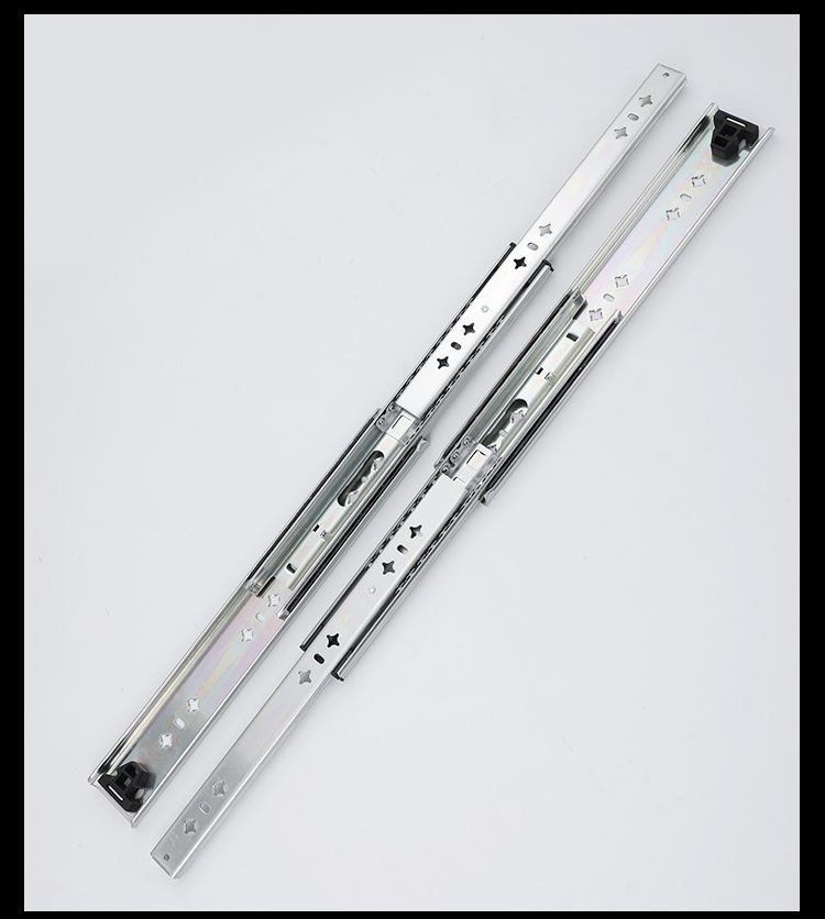 5320 Locking Heavy Duty Drawer Slides Three Section Full Extension Ball Bearing Cold Rolled Steel Industrial Rail 120KG